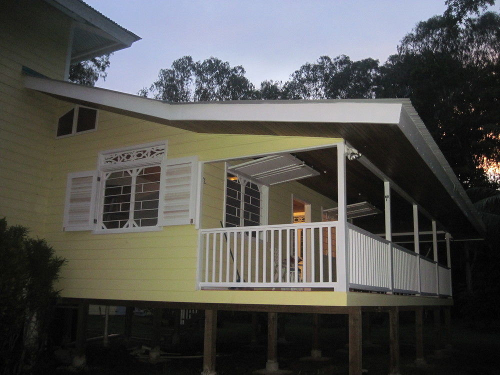 Sand Dollar Beach Bed & Breakfast ボカス・タウン エクステリア 写真